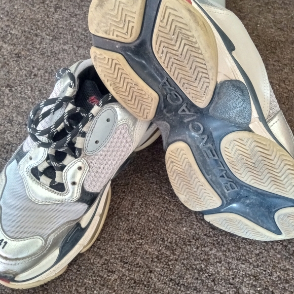 Balenciaga sneakers - Picture 1 of 3